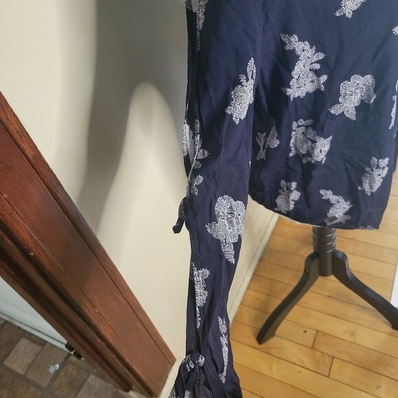 Kayleigh Blue Navy Women Long Sleeve Blouse Top Size Large - Picture 2 of 7